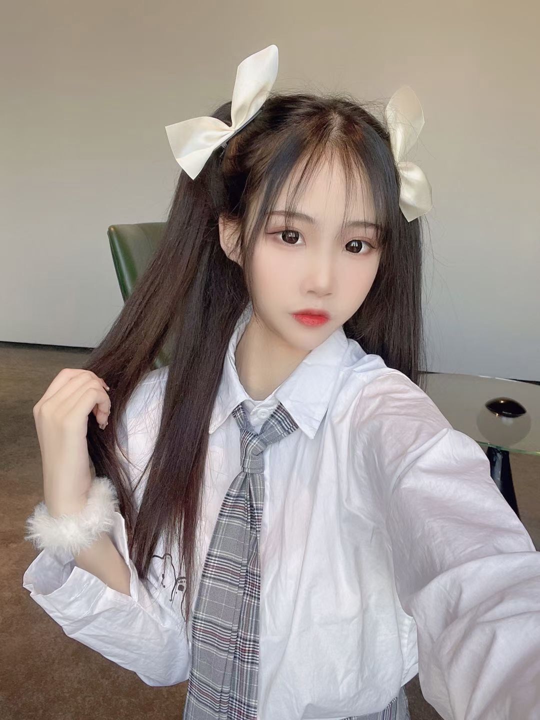 体验刚下海的超嫩极.品.穴学.生.妹.妹，不是极.品.我不发