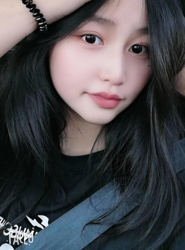 纯素颜美女敏宝