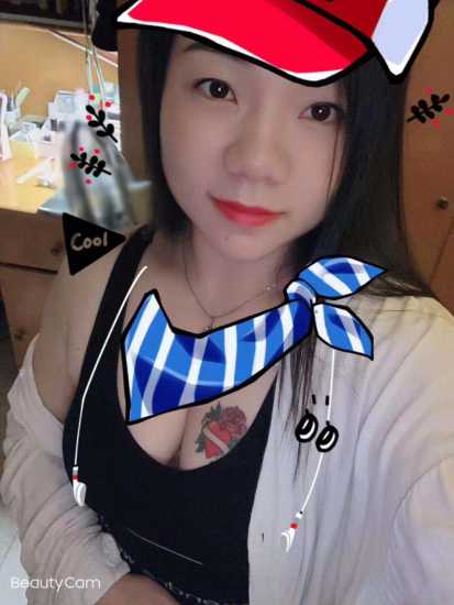 广州番禺洛溪地铁站附近