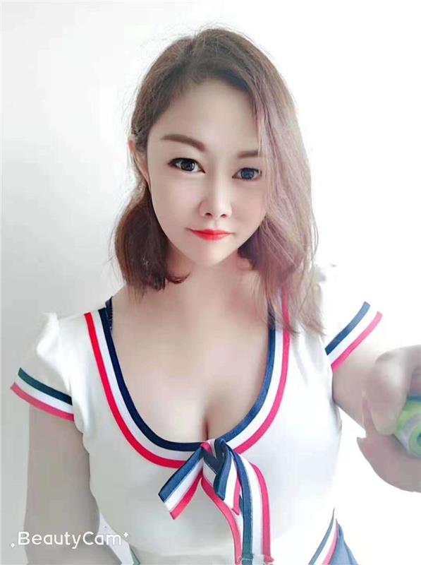 成熟御姐范的情儿，可以 she~吻